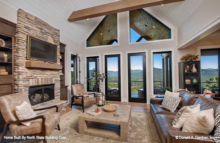 Great room of The Wesley house plan 1467.