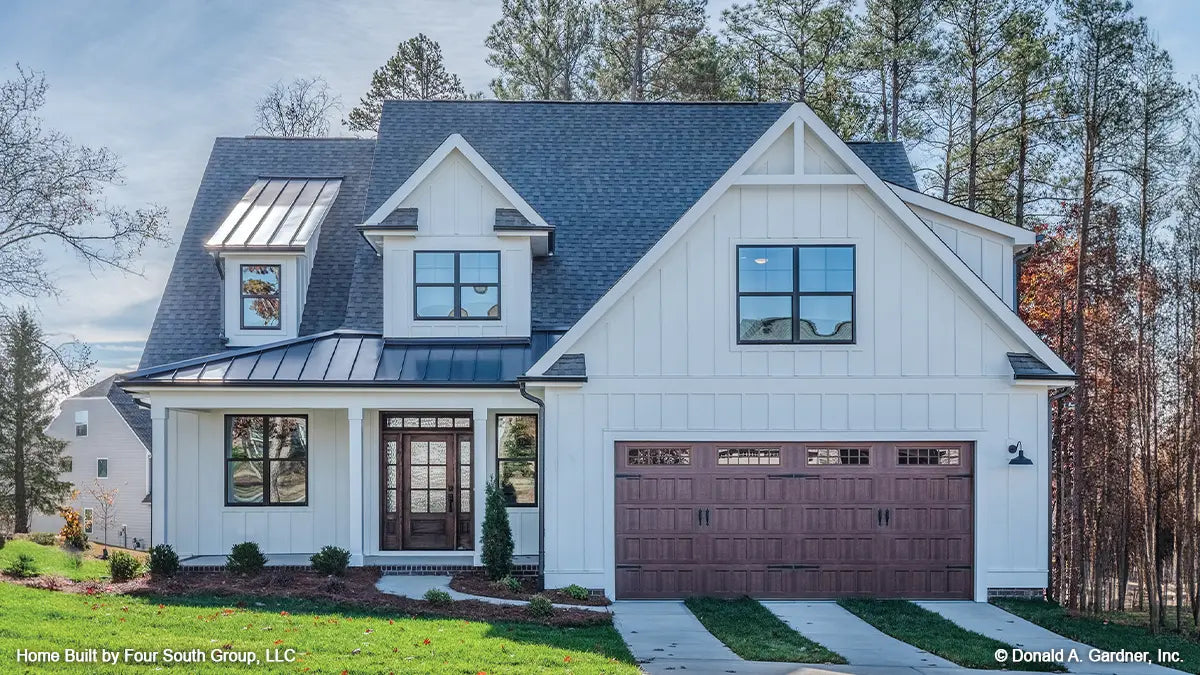 Front exterior of The Shirley house plan 1608.