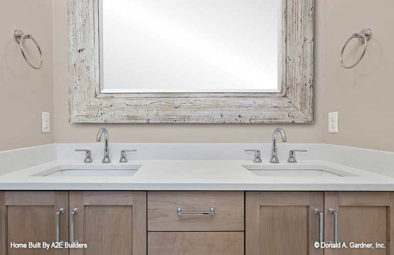 Double vanity in master bathroom. Agatha plan 1500