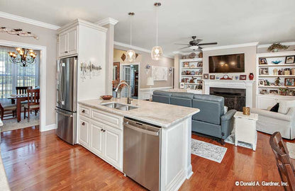 Stainless-steel appliances in the kitchen. The Avant plan 1346.