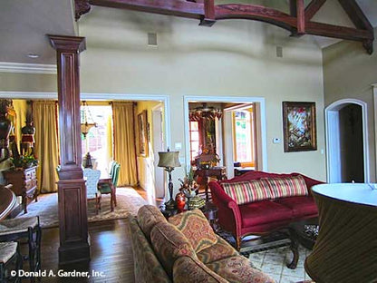 Crown molding trim along the entry ways to the great room. The Capistrano plan 1227.