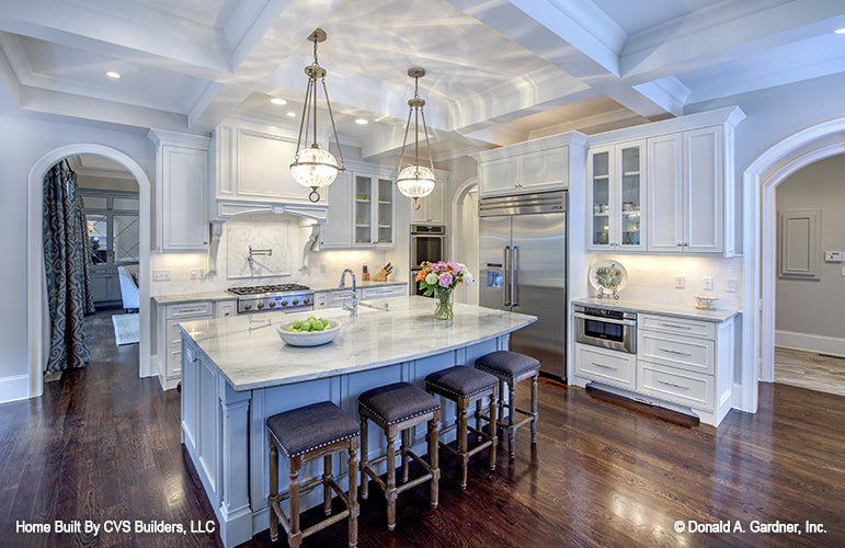 Stainless-steel appliances in the kitchen. The Carrera plan 1178.