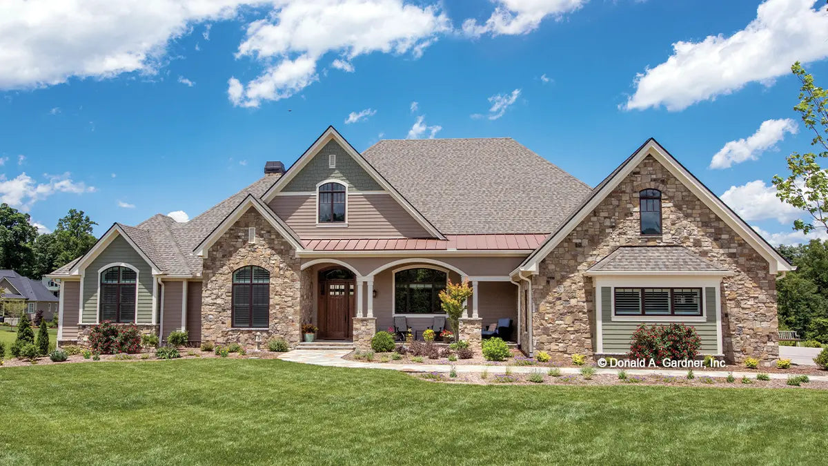 This is a photograph of the front of craftsman house plan 1290 The Chesnee as built by a customer