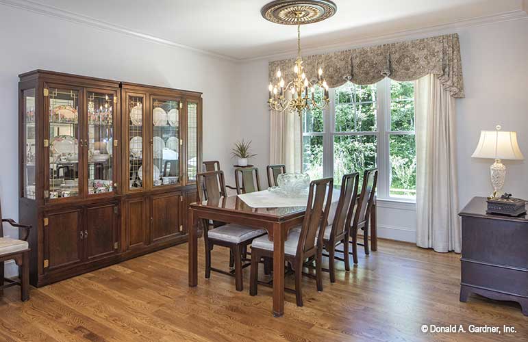 Perfect for gathers in this dining room. The Cline plan 1419