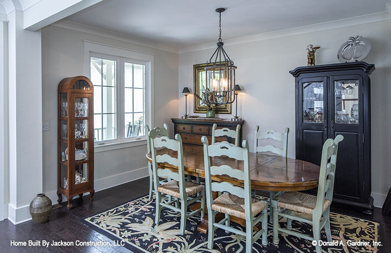 Chandelier over the table in the dining room. The Glousester plan 1188. 