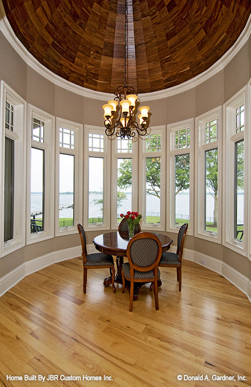 Rounded breakfast room with dome ceiling. The Heatherstone plan 5016. 