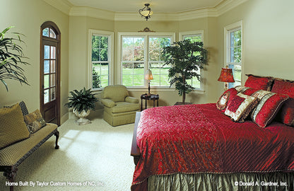 Picture of master bedroom for house plan 990 The Hollingbourne