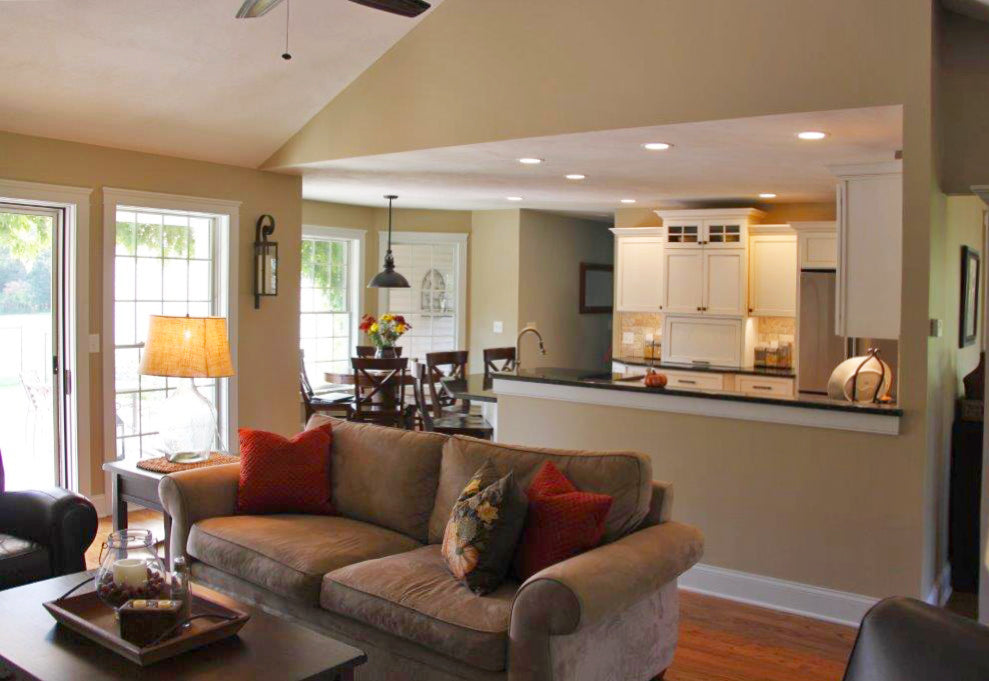 Kitchen bar access from the great room. The Larson plan 1629.