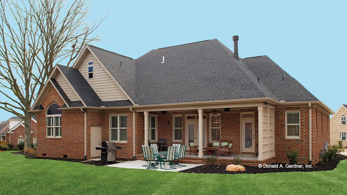 Rear view finished build. The Lujack plan 1043.