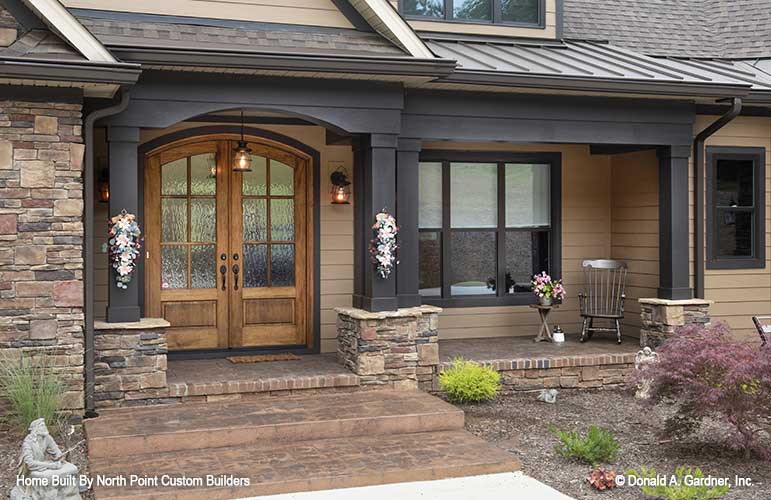 Elegant but rustic entry picture of plan 1427 The Oliver