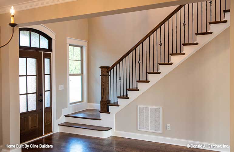 Picture of foyer stairs leading from foyer to second floor for plan 1428 The Oscar