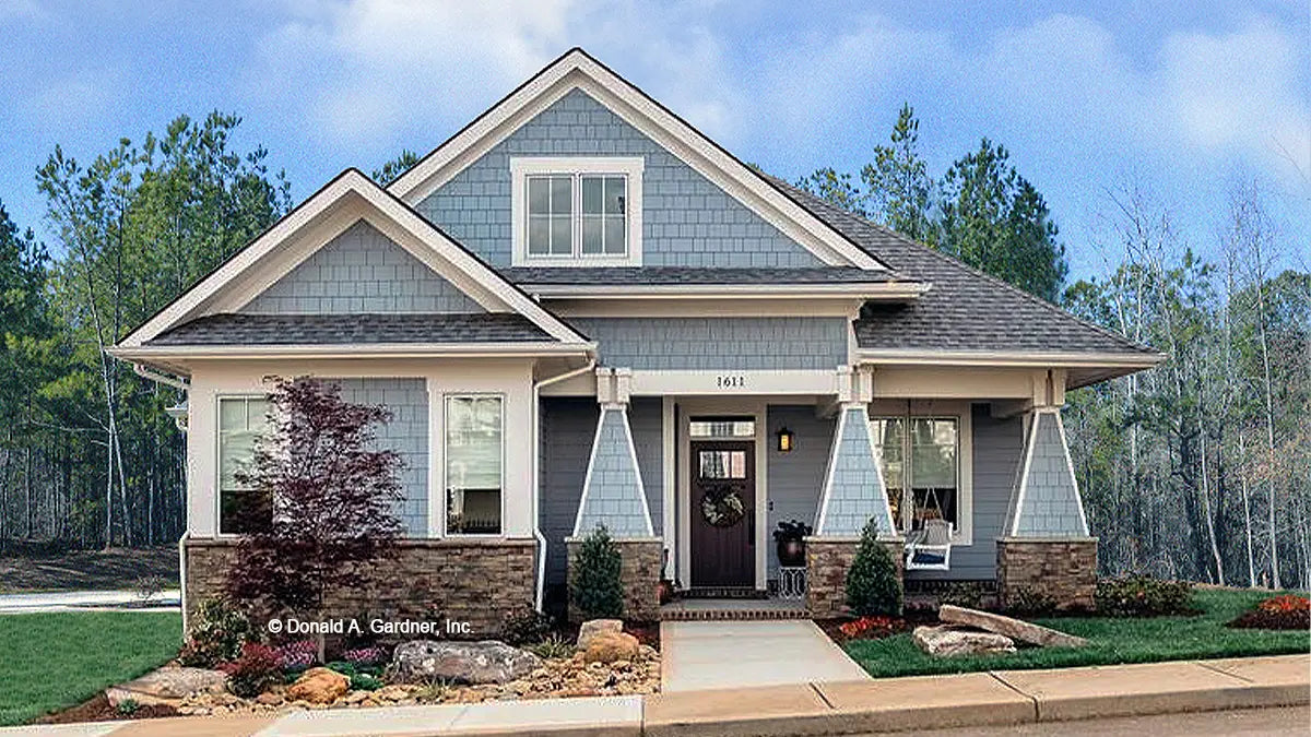 Front view of a finished build, photographs submitted by the customer. The Park Ridge plan 1235.