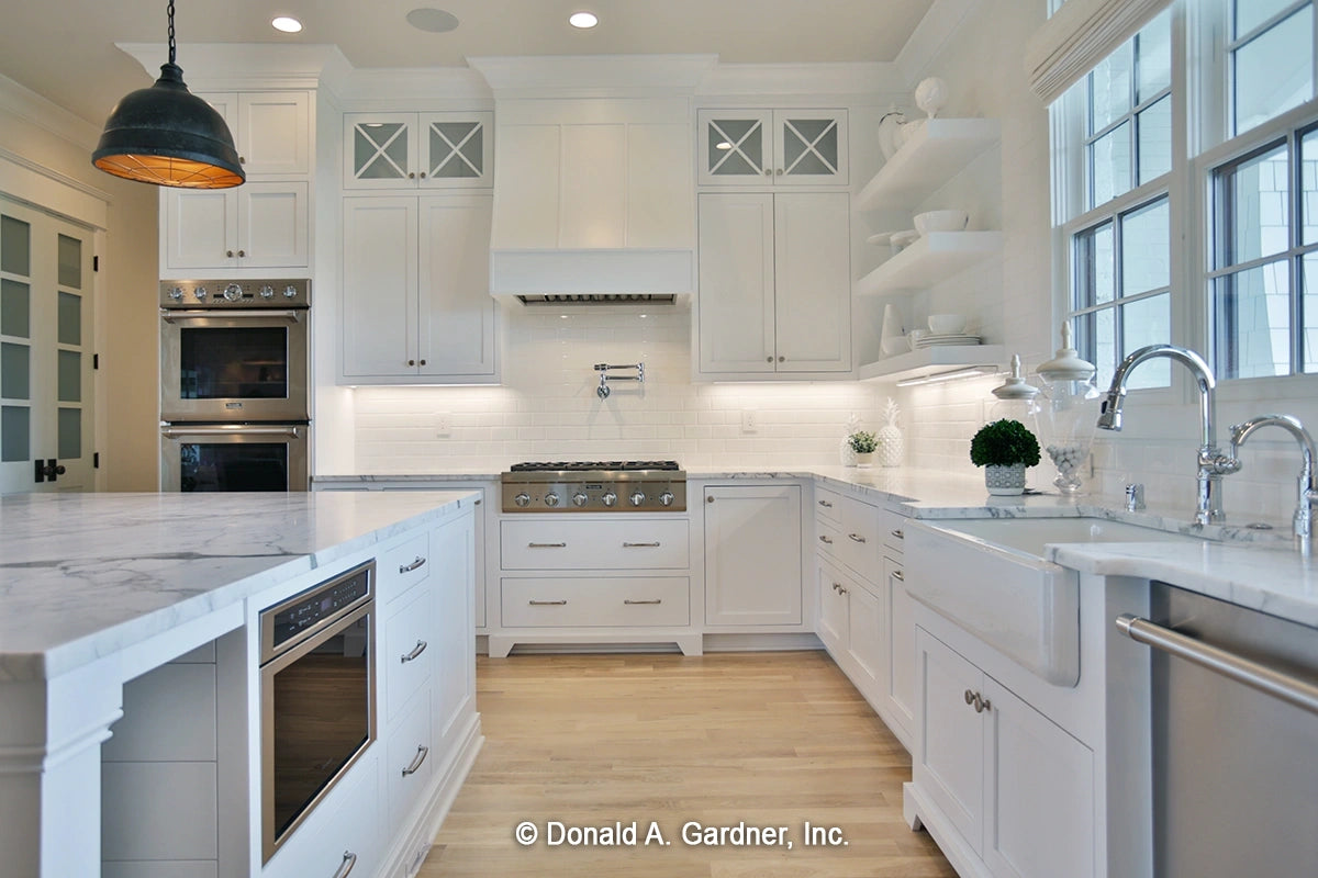 Another kitchen view for one story house plan 1378 The Roseburg