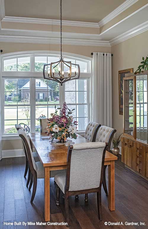 This is a picture of the dining room and window of craftsman house plan 1155 The Serendipity