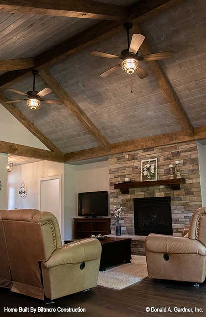 Two ceiling fans in the great room. The Simon plan 1351.