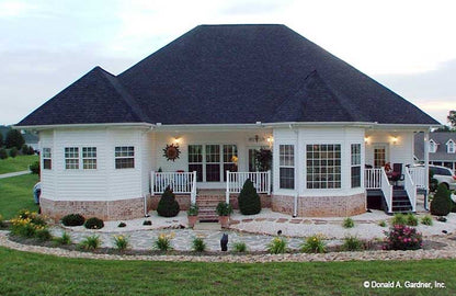 This is a customer photo of the rear of three bedroom house plan 518-E2 The Woodbine